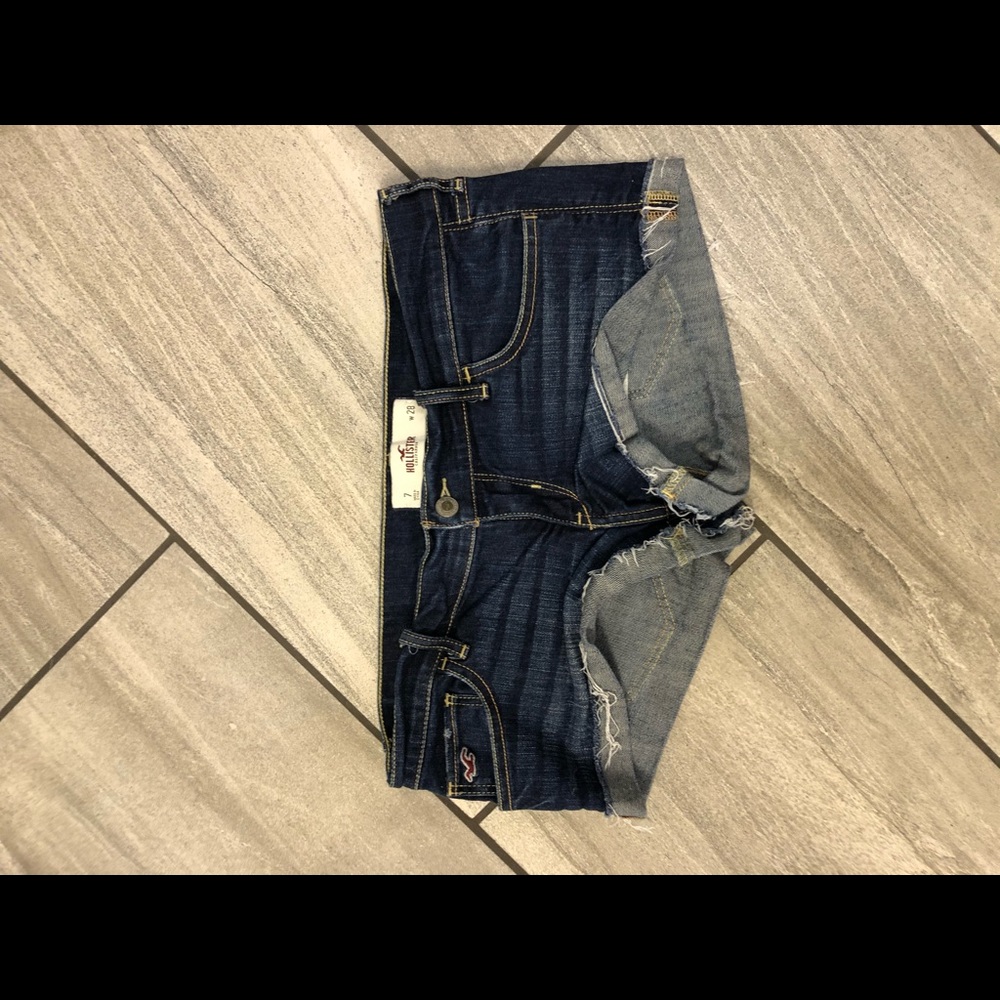 HOLLISTER JEAN SHORTS